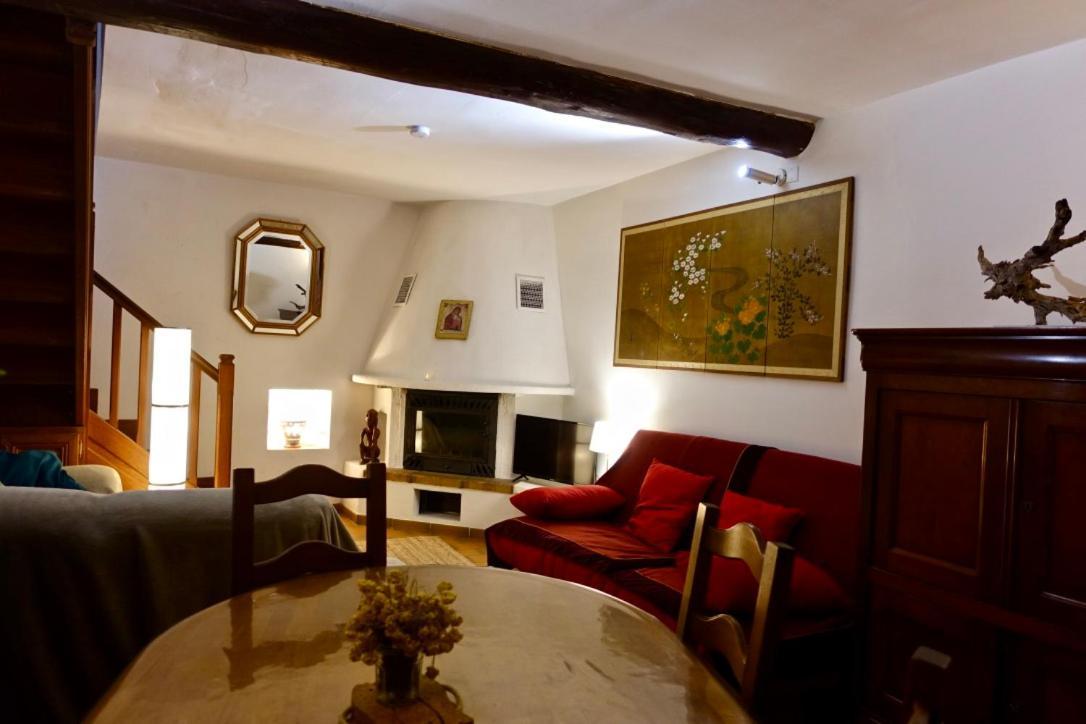 Charmante Maison A Saint Guilhem Le Desert Exterior photo